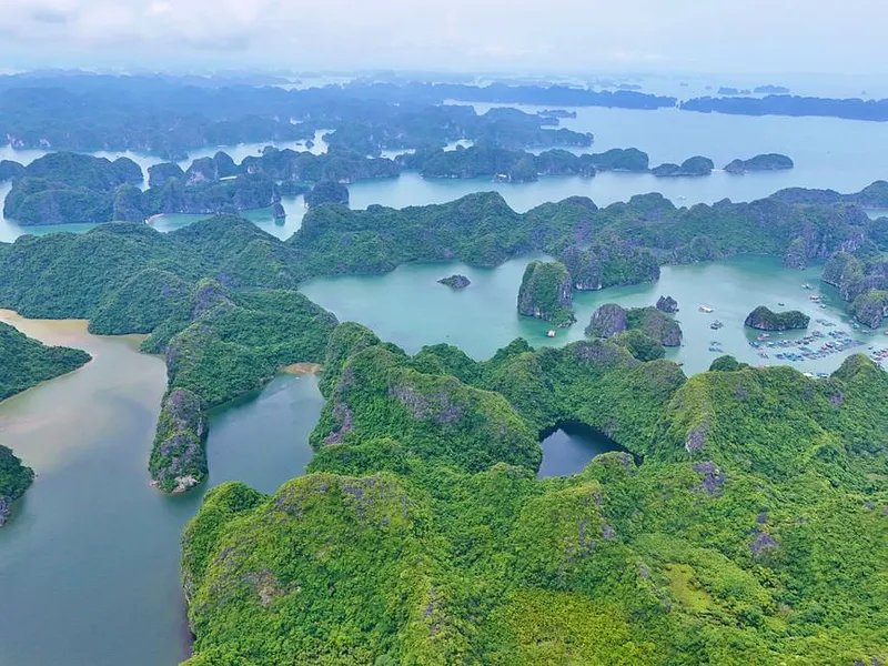 Vietnam Complete: Peaks, Bays & Beaches photo 9