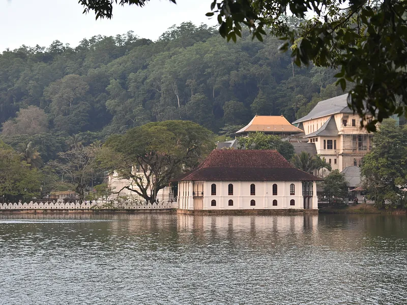 Kandy Lake